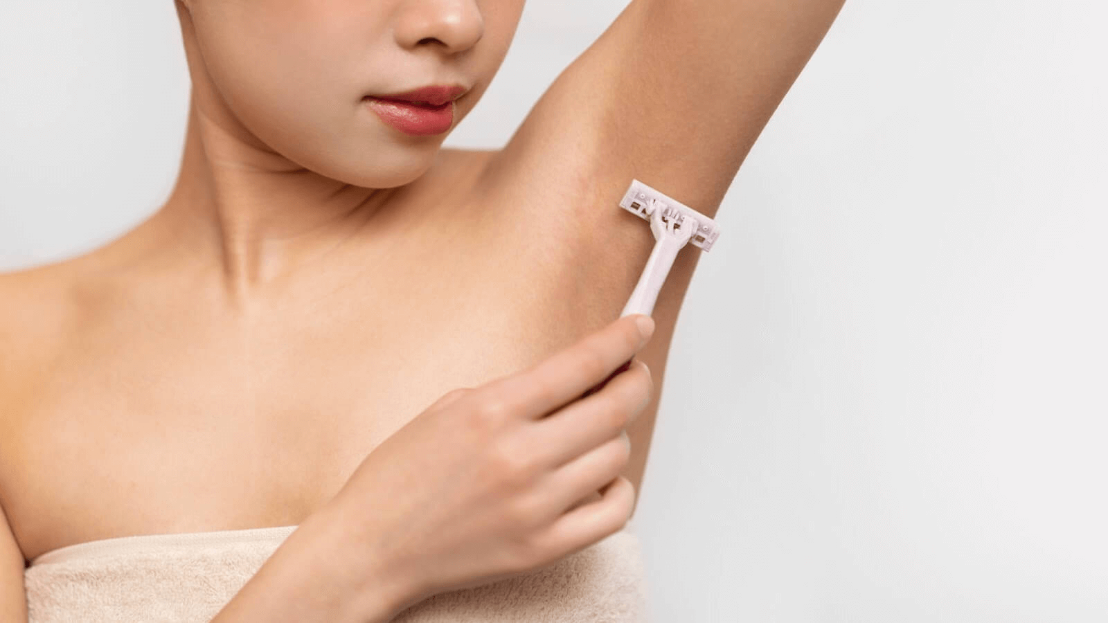 Underarm hair removal in photos RetouchMe body editor